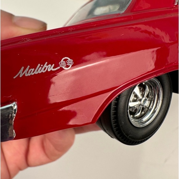 1965 Chevy Malibu SS, Red - Maisto 31258 - 1/24 Scale Diecast Model Toy Car - Picture 5 of 14